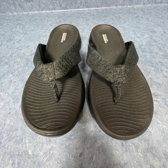 NEW Skechers Performance On The Go 600 Preferred Black Heather Sandals Size 9 - Picture 1 of 4